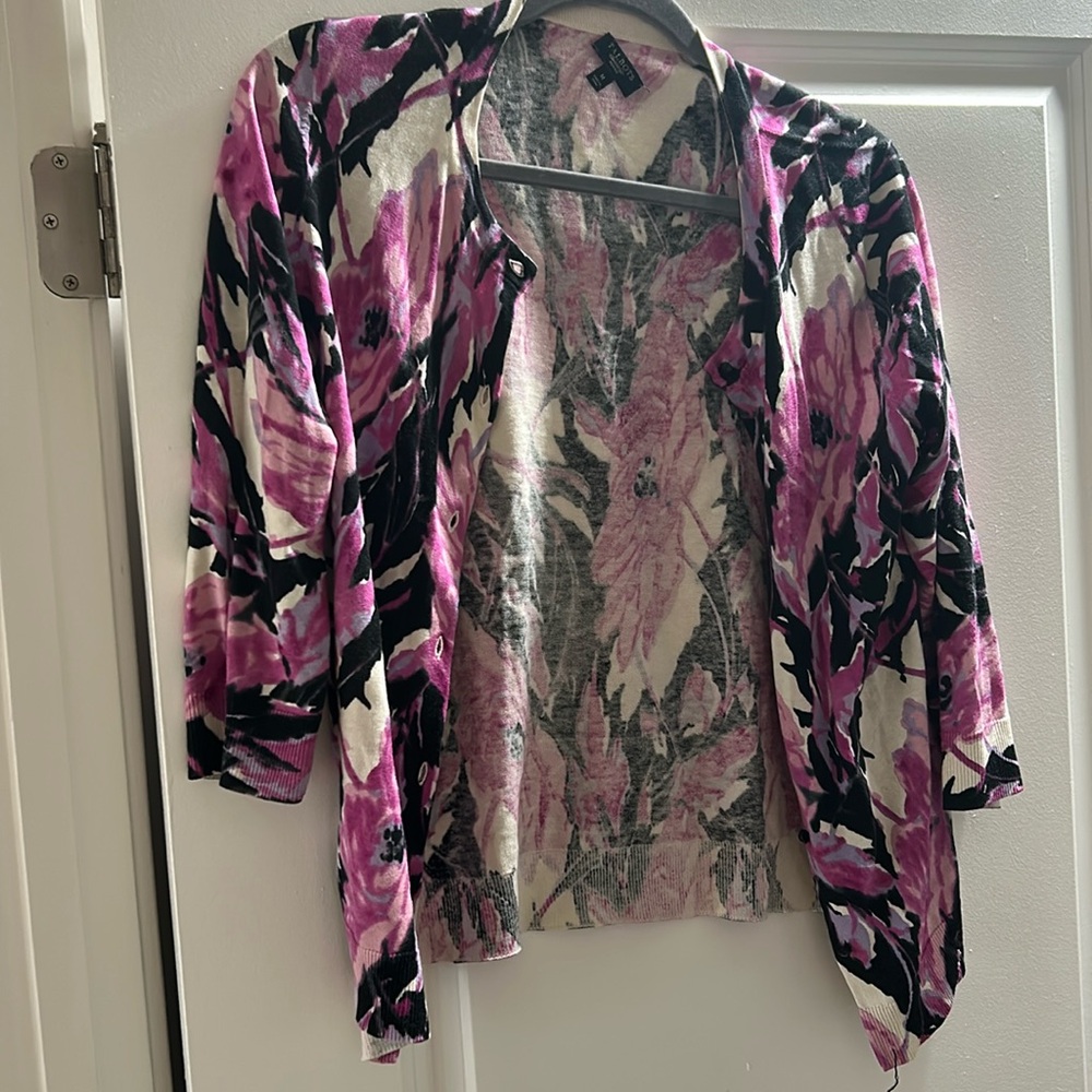 Women’s cardigan size M